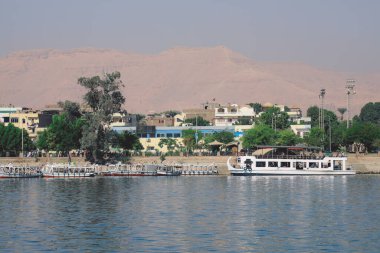 Mısır 'ın Nil Nehri kıyısından Luxor City Scape' e Panoramik Görünüm