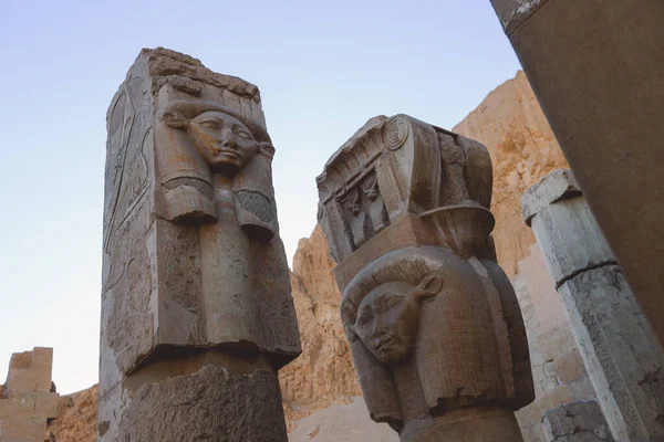 Statues Goddess Hathor Hathor Shrine Temple Hatshepsut Luxor Egypt — Fotografia de Stock