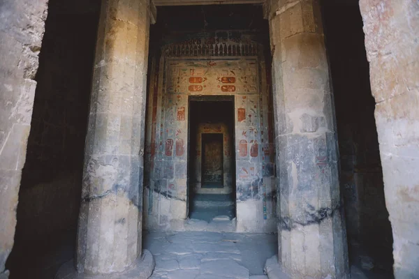 Interior View Ancient Columns Walls Mortuary Temple Hatshepsut Luxor Egypt —  Fotos de Stock