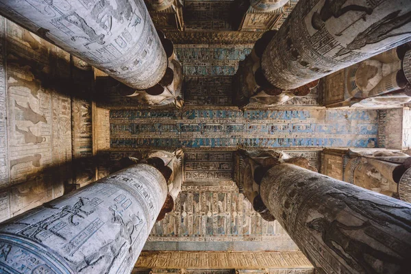 View Ancient Egyptian Painted Pillars Dendera Temple Complex South East — Fotografia de Stock