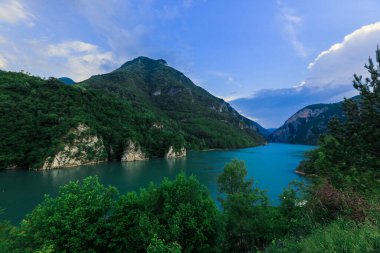 Bosna-Hersek, Balkanlar 'ın Doğa ve Drina nehrine İnanılmaz Bakış