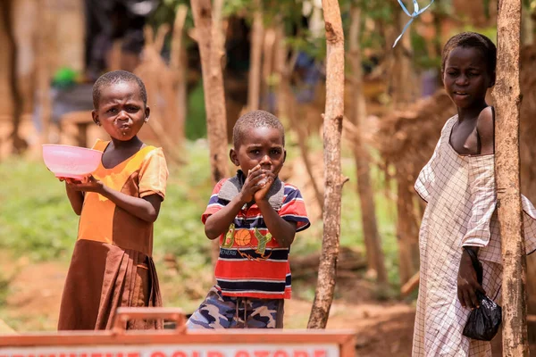 Kumasi Ghana April 2022 African Playing Children Village Street — стокове фото