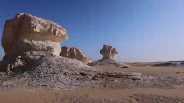 Unusual Figures in the White Desert, Bahariya, Egypt