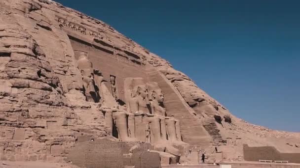 Abu Simbel Temple Main Entrance Statues — Stock video