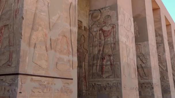 Стовпці Малюнками Стародавньому Храмі Абідоса Єгипет — стокове відео