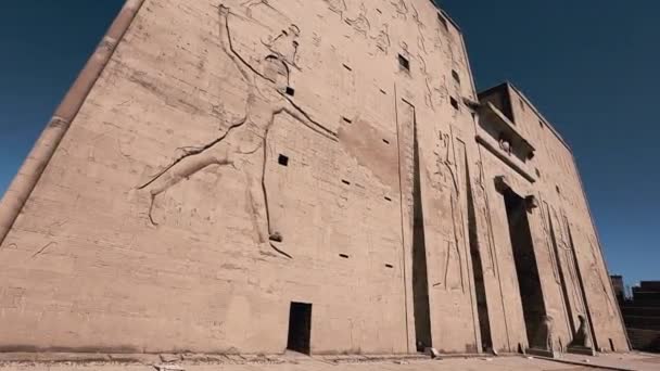 Main Entrance Gate Edfu Temple Egypt — 图库视频影像