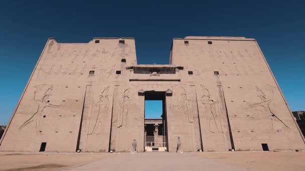 Main Entrance Gate Edfu Temple Egypt — Stock video