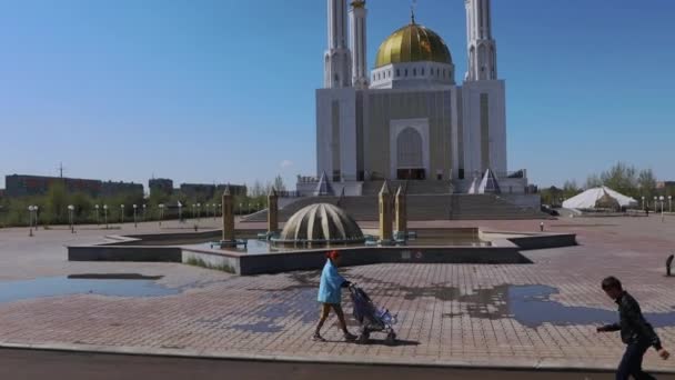 Mosque Center Aktobe Kazakhstan — стокове відео