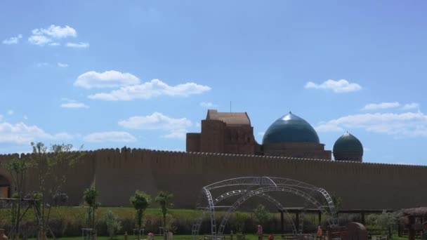 Mausoleum Khoja Ahmed Yasawi Turkestan Kazakstan — Stockvideo