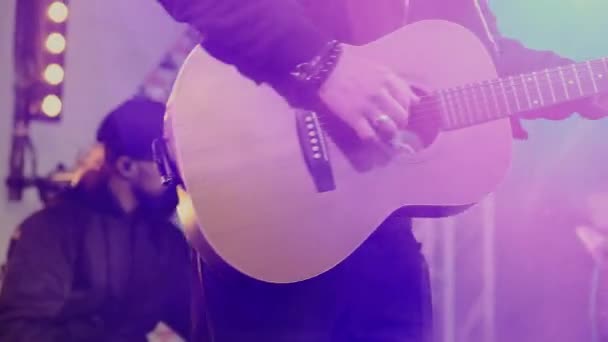 Музичні Інструменти Музиканти Руки Центрі Уваги Концерті — стокове відео