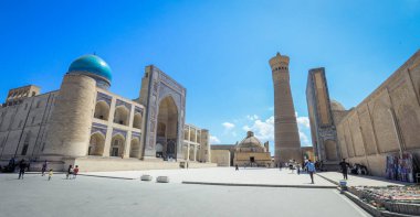 Özbekistan, Buhara 'daki Ortaçağ Mimari Topluluğu Poi Kalyan' a bakın