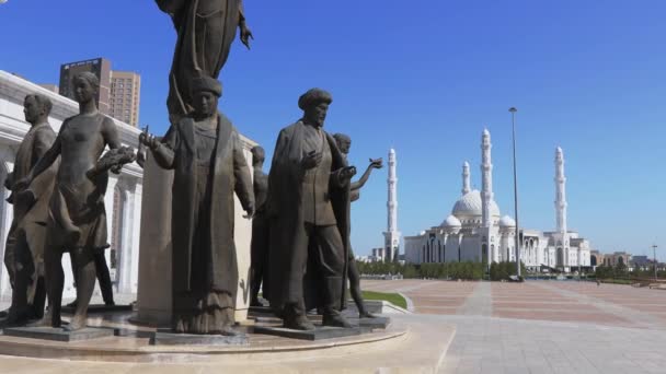 Μνημείο Λαών Του Καζακστάν Στο Κέντρο Του Νουρσουλτάν Καζακστάν — Αρχείο Βίντεο