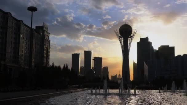 哈萨克斯坦努尔苏丹中心的日落全景 — 图库视频影像