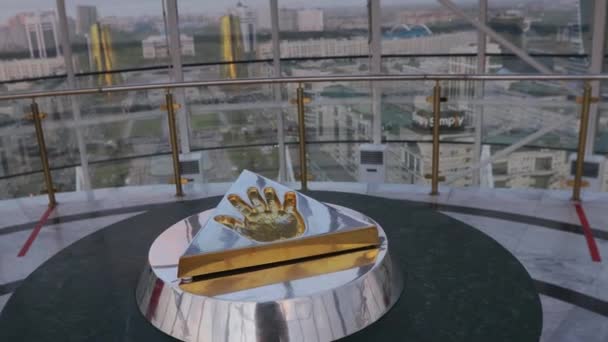 Baiterek Kulesi Kazakistan Cumhurbaşkanı Nursultan Nazarbayev Yazısı — Stok video