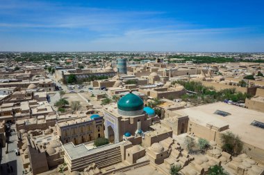 Özbekistan 'ın başkenti Khiva' daki tuğla duvarlarla çevrili Panoramik Görünüm