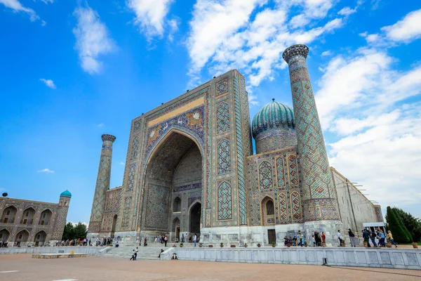 Вид Площадь Регистан Лучами Солнца Самарканде Узбекистан — стоковое фото