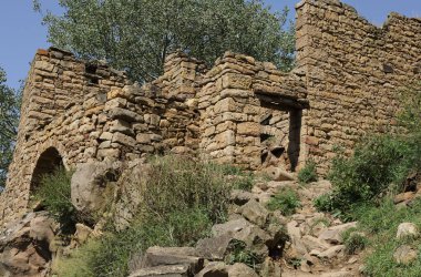 Kafkasya 'daki eski harabe yerleşim yerleri. Dağıstan. 