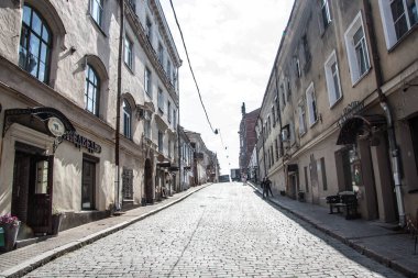 Rusya 'nın taşrasındaki eski bina açık havada yakın plan taştan yapılmış. 