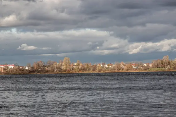 Wasserpanorama Aus Nächster Nähe Blick Vom Ufer — Stockfoto