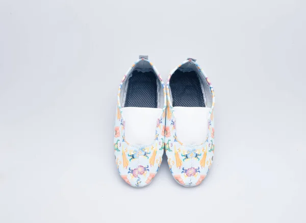 Zapatos Femeninos Cuero Sobre Fondo Blanco Cerca —  Fotos de Stock
