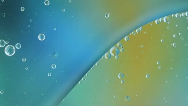 Абстрактні Барвисті Продукти Харчування Олія Краплі Бульбашки Сфери Течуть Поверхні — стокове відео