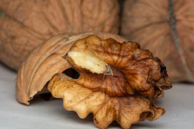 kabuklu ceviz ve ceviz çekirdekleri makro shot