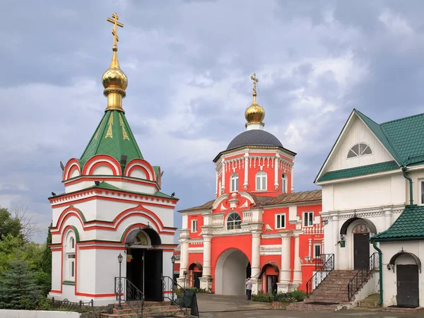 Kizichesky Vvedensky Klooster Een Bewolkte Zomerdag Stad Kazan Republiek Tatarstan — Stockfoto
