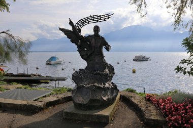 MONTREUX, SWitness ZERLAND 19 Eylül 2021. Cenevre Gölü. Rus besteci ve piyanist Igor Stravinsky 'nin heykeli. Montreaux şehri, Vaud kantonu, İsviçre.
