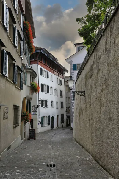 Zurich Ελβετια Σεπτεμβριου 2021 Στενό Λιθόστρωτο Πεζόδρομους Του Ιστορικού Κέντρου — Φωτογραφία Αρχείου