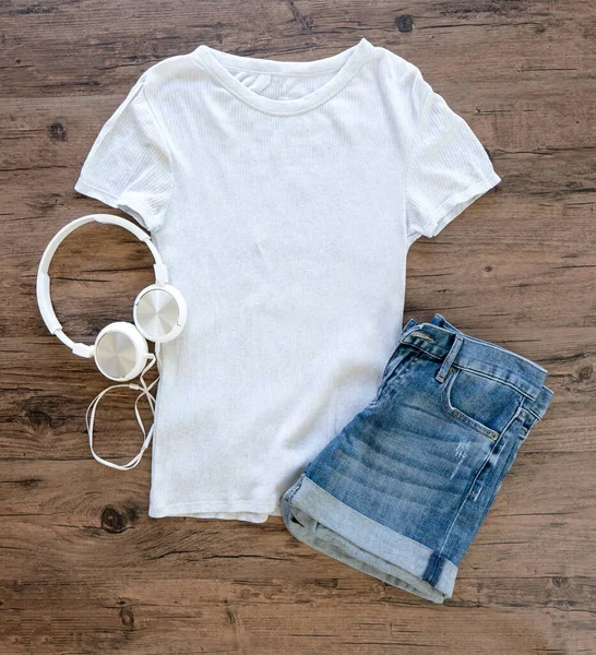 Grey Shirt Jeans Mock Headphone Flat Lay Wooden Background Top — 图库照片