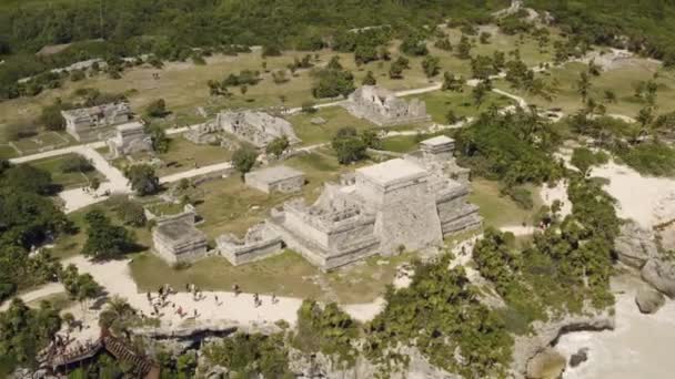 Luftaufnahme der archäologischen Zone von Tulum — Stockvideo