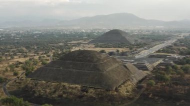 Eski Maya şehrinin kalıntıları