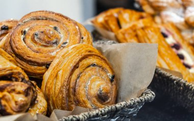 Delicious pastries lying on the shop window