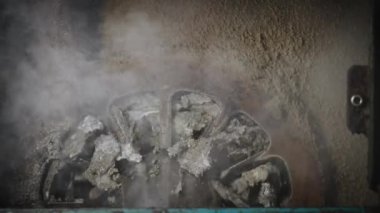 Basın ayçiçeği yağı ve pasta üretir. Ayçekirdeği hammaddedir..