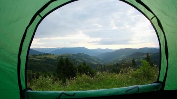 Vista do topo da tenda das montanhas. — Vídeo de Stock