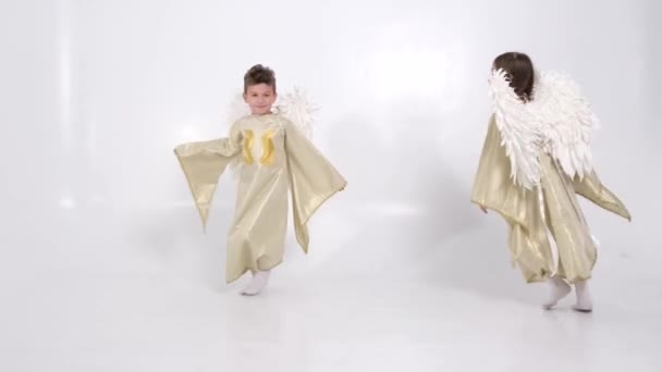 Deux petits anges de la crèche de Noël — Video