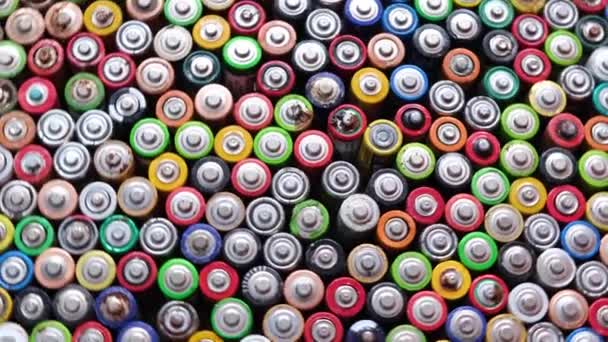 Lots of disposable batteries and accumulators, transport industry — Vídeo de Stock