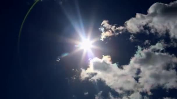 Fluffy gray clouds time lapse sky. slow motion clouds, timelapse character frames — Vídeo de Stock