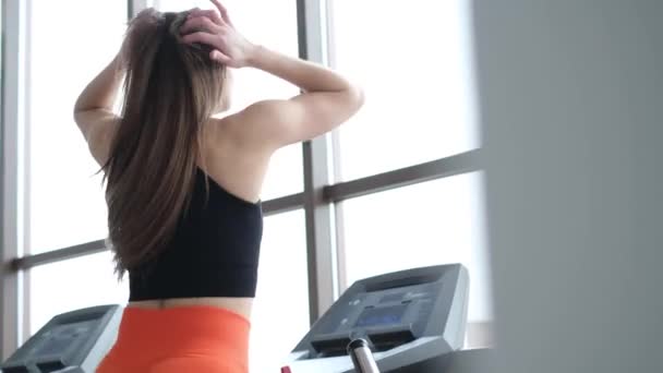 Cardio Workout Treadmill Gym Rear View Girl Training Treadmill Sports — Stockvideo