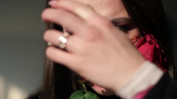 Glamorous Brunette Woman Makeup Halloween Rose Flower Her Mouth Portrait — Stockvideo