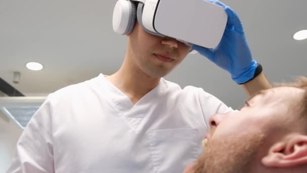 Young Girl Dentist Treats Teeth Virtual Reality Glasses Modern Worldview — Vídeo de Stock