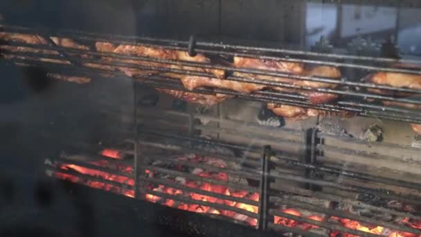 Grilled Chicken Rotated Barbecue Skewer Closed Oven Roasting Broiler Chickens — 图库视频影像