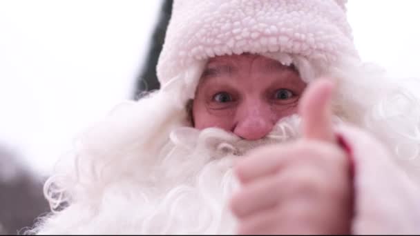 Święty Mikołaj Pokazuje Kciuk Górze Uczucie Szczęścia Radości Świąteczna Atmosfera — Wideo stockowe