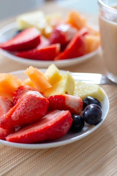 Coloridas Maduras Deliciosas Frutas Mesa Café Desayuno Mañana — Foto de Stock