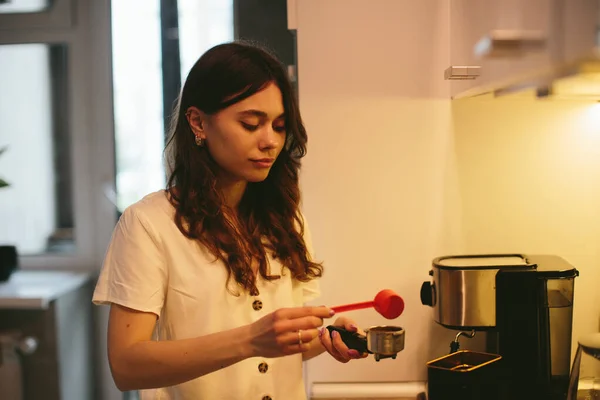 Young Woman Making Morning Coffee Kitchen — Stock Photo, Image