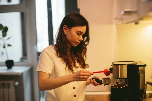 Young Woman Making Morning Coffee Kitchen — Stock Photo, Image