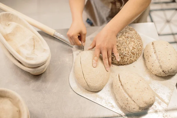 Women Hands Make Incision Dough Baking Brea — Stock Photo, Image