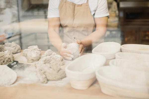Female Baker Kneading Dough Bakery Sho — Zdjęcie stockowe