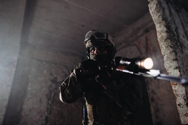Ukrainische Soldaten Auf Dem Schlachtfeld Spezialeinheiten Führen Aufklärung Auf Feindlichem — Stockfoto