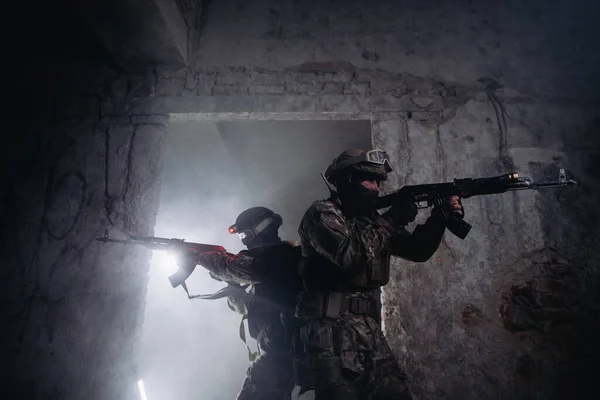 Ukrainska Soldater Slagfältet Specialstyrkor Rekognoscerar Fiendens Territorium — Stockfoto
